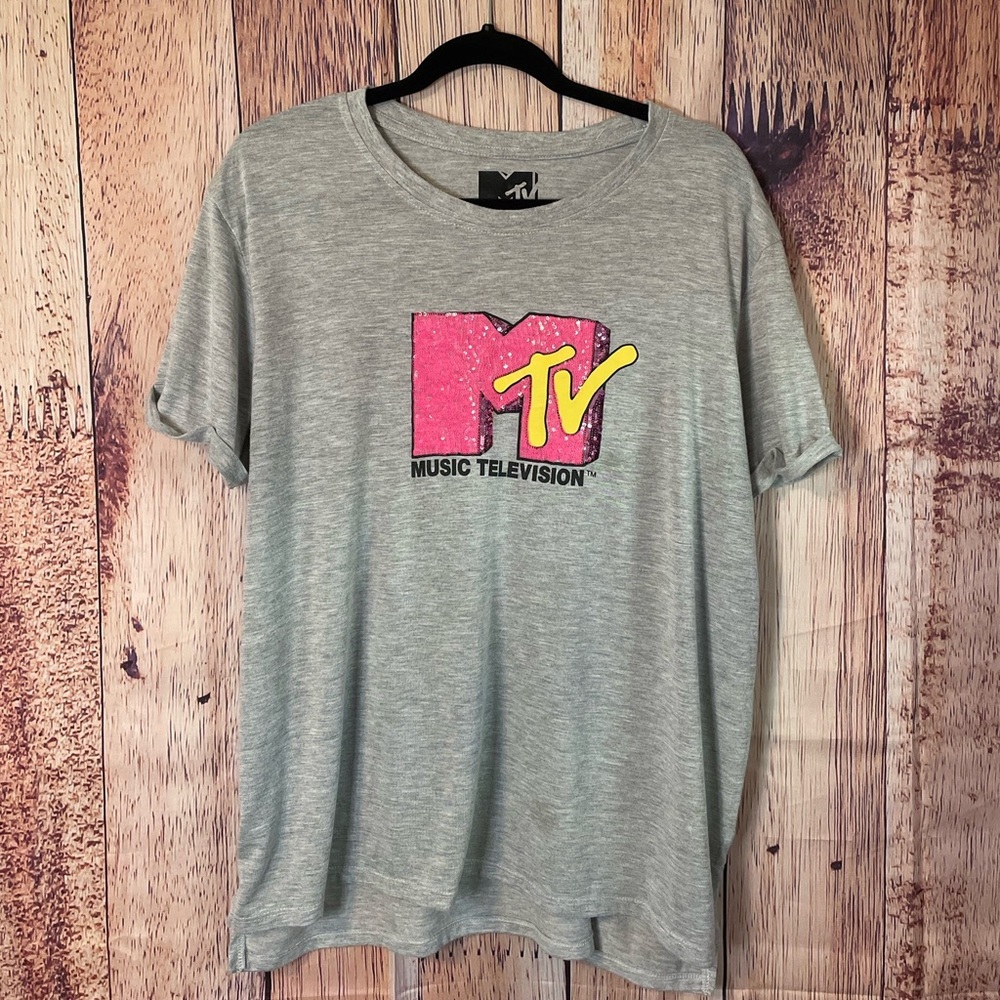 Gray Short Sleeve MTV Plus Size Tee Shirt 3X Pink Sequin Design
